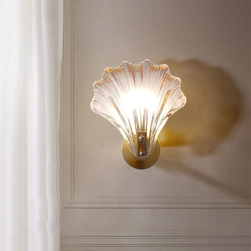 Modern Art Deco Scalloped Shell Amber Glass Wall Sconce Lamp - Brass Frame 1-Light Design for Bedroom