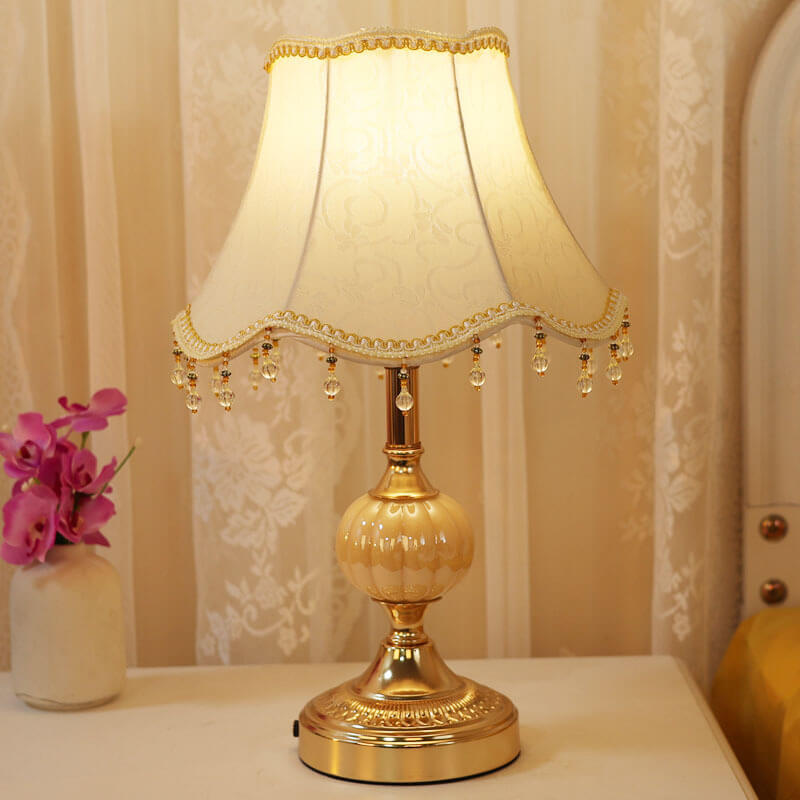 Traditional Vintage Floral Fabric Table Lamp with Glass Hardware Plating for Bedroom Lighting - Elegant Home Decor, Stylish Bedside Lamp, Retro Design, Antique Accent Lighting, Soft Illumination, Decorative Bedroom Lamp, Classic Floral Pattern Design, Uni