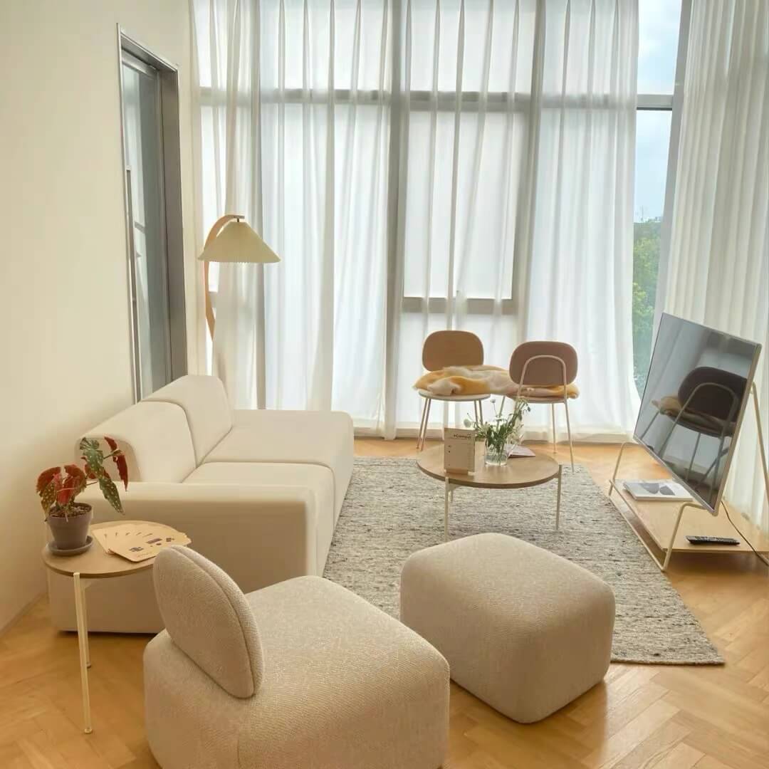 Modern Minimalist Pleated Fabric & Curved Iron 1-Light Floor Lamp for Living Room