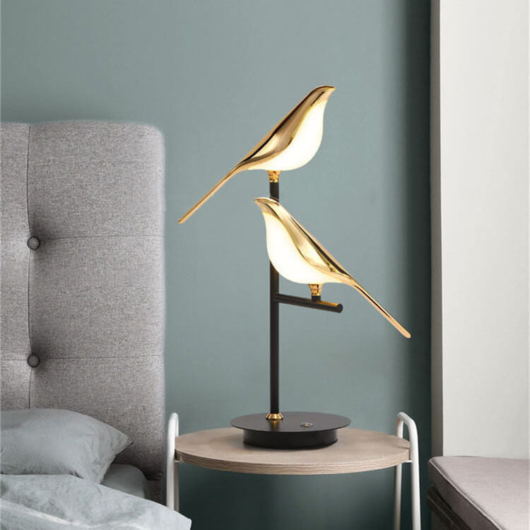 Nordic Minimalist Magpie Bird LED Table Lamp, Modern Scandinavian Lighting, Stylish Nightstand Lamp, Contemporary Home Decor, Unique Bird Design, Decorative Accent Light, Eco-Friendly LED Lamp, Soft Ambient Lighting, Minimalist Interior Design, Gifts for