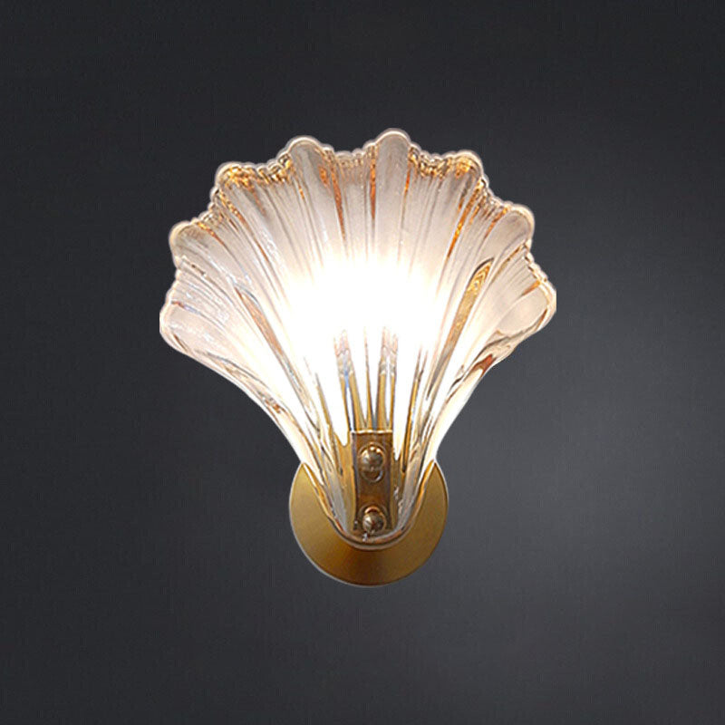 Modern Art Deco Scalloped Shell Amber Glass Wall Sconce Lamp - Brass Frame 1-Light Design for Bedroom