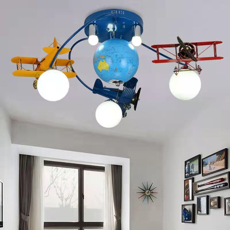 Modern Art Deco Orb Airplane Globe Glass Iron Kids 6-Light Flush Mount Ceiling Light Bedroom Fixture Chandelier Vintage Aviation Decor Playroom Lighting Unique Nursery Design Decorative Lighting Kids Room Ceiling Light Modern Design Stylish Flush Mount Li