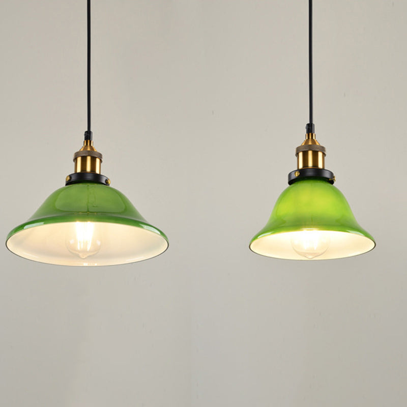 Contemporary Retro Emerald Green Flared Glass Pendant Light for Dining Room

Brighten your dining room with this stylish, contemporary retro pendant light. The emerald green flared glass shade adds a pop of elegance, making it the perfect ceiling fixture