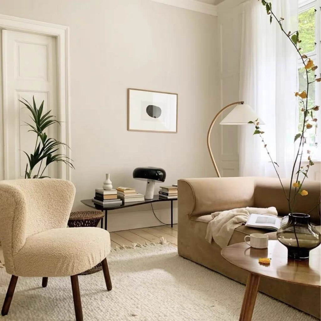 Modern Minimalist Pleated Fabric & Curved Iron 1-Light Floor Lamp for Living Room