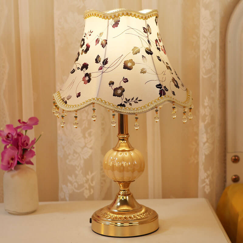 Traditional Vintage Floral Fabric Table Lamp with Glass Hardware Plating for Bedroom Lighting - Elegant Home Decor, Stylish Bedside Lamp, Retro Design, Antique Accent Lighting, Soft Illumination, Decorative Bedroom Lamp, Classic Floral Pattern Design, Uni