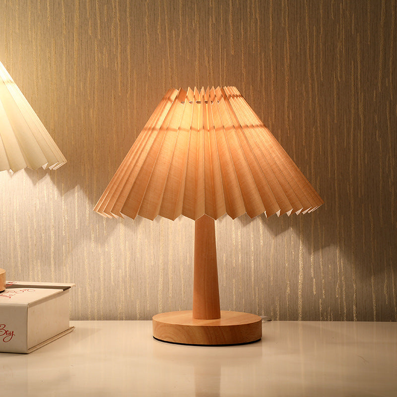 Vintage Pleated Umbrella-shaped LED Table Lamp, Retro LED Desk Light, Stylish Home Decor, Adjustable Brightness, Unique Lighting Design, Mid-century Modern Table Lamp, Warm Light for Living Room, Decorative Nightstand Lamp, Elegant Office Lighting, Vintag