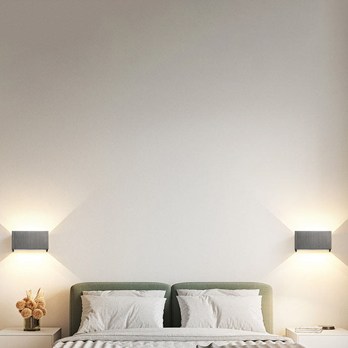 Modern Minimalist Adjustable Aluminum LED Wall Sconce for Entryway
