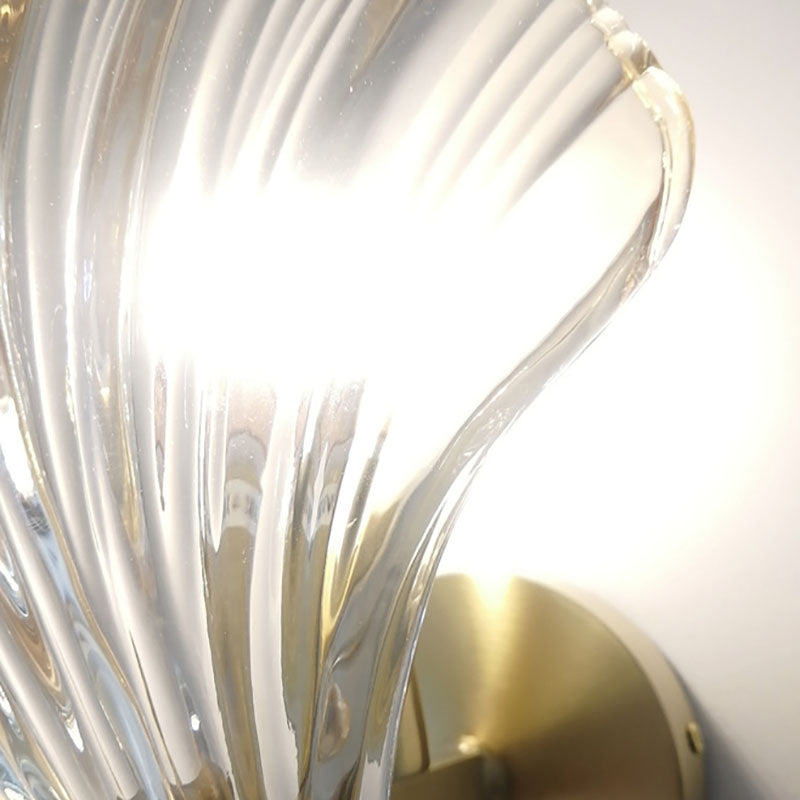 Modern Art Deco Scalloped Shell Amber Glass Wall Sconce Lamp - Brass Frame 1-Light Design for Bedroom