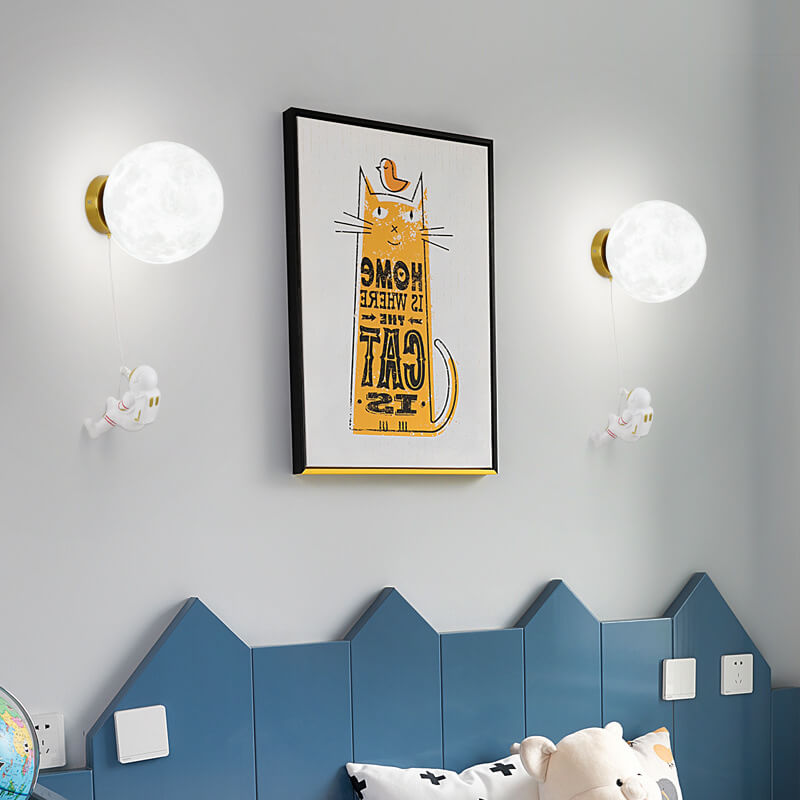 Contemporary 3D Printed Moon Shade Resin Astronaut 1-Light Wall Sconce Lamp for Bedroom, Unique Astronaut Decor, Modern Space-Themed Lighting, Ideal for Kids Room, Nursery Decor, Cosmic Wall Light, Artistic Home Lighting Fixture, Ambient Night Light for S