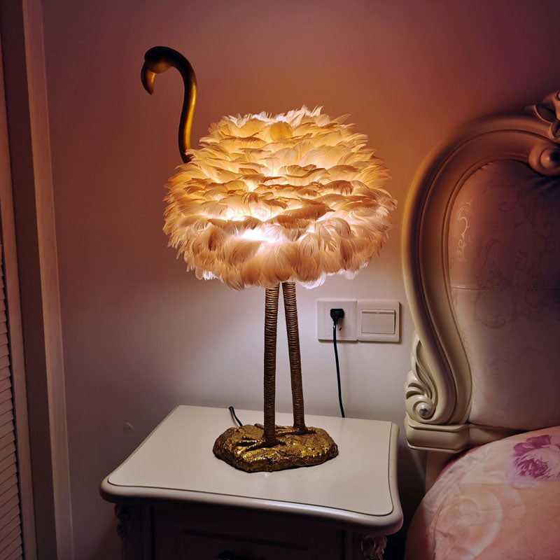 Contemporary Nordic Goose Feather Metal Flamingo Ball 1-Light Table Lamp for Bedside, Modern Accent Lighting, Decorative Bedroom Lamp, Unique Home Decor, Stylish Nightstand Light, Chic Flamingo Design, Soft Ambient Glow, Artful Lighting Fixture
