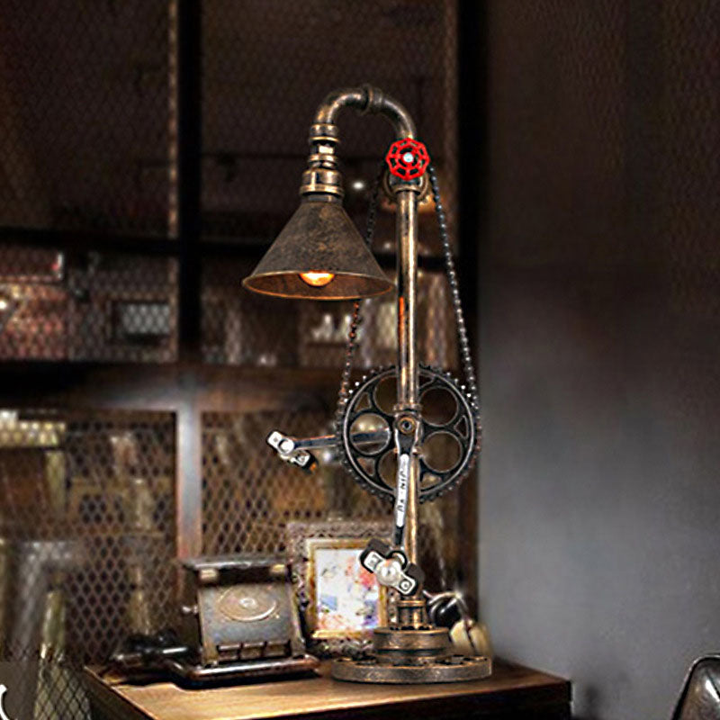 Contemporary Industrial Iron Gear Plumbing Metal 1-Light Table Lamp for Bedroom, Vintage Style Desk Light, Unique Home Decor, Steampunk Nightstand Lamp, Adjustable Lighting, Modern Industrial Design, Rustic Indoor Lighting, Creative Desk Lamp for Living R