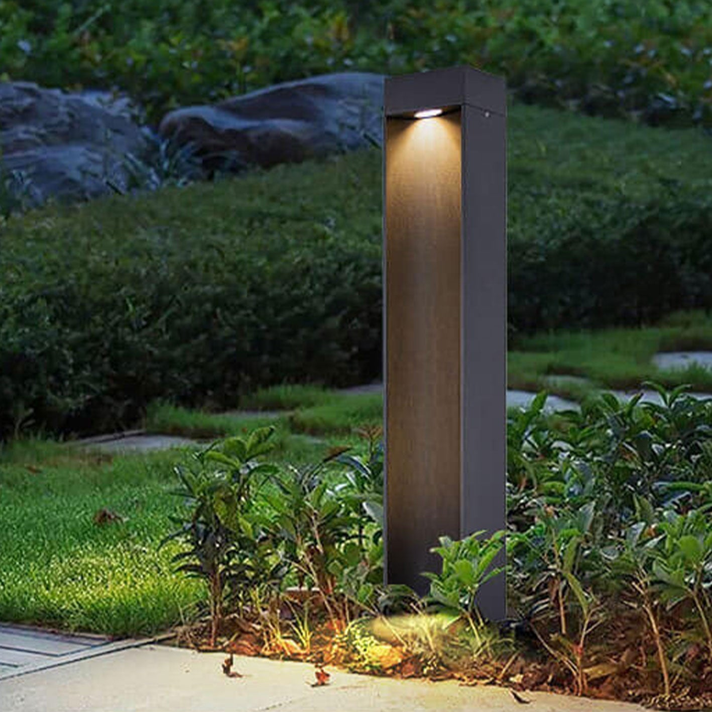 Square Aluminum LED Outdoor Garden Path Lamp - Durable Lighting for Your Lawn