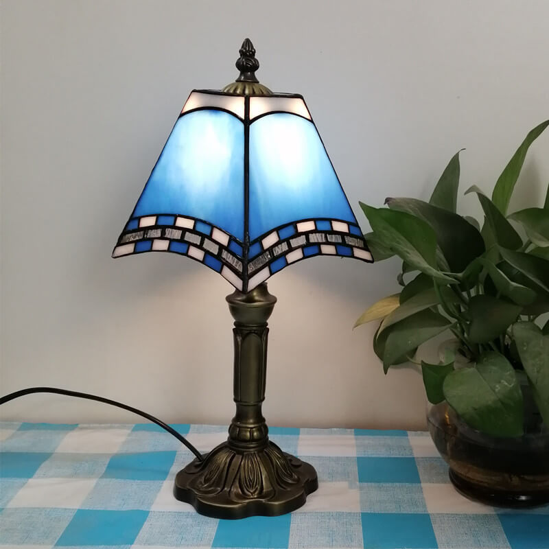 Traditional Tiffany Square Stained Glass Table Lamp - 1-Light Iron Fixture for Bedroom Decor