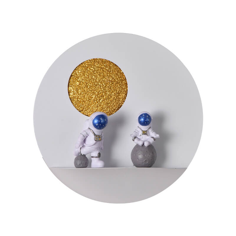 Contemporary Iron Resin Round Astronaut LED Wall Sconce Lamp for Bedroom, Modern Space-Themed Lighting, Unique Decorative Wall Light Fixture, Astronaut Design Night Light, Kids Room Decor, Space Adventure Bedroom Lighting, Stylish LED Wall Lamp, Creative