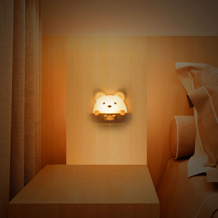 Creative Cartoon ABS Bear LED Night Light Wall Sconce Lamp for Kids Room, Cute Bear Design Nursery Light, Adjustable Brightness, Battery Operated Decorative Wall Lamp, Child-Friendly Nightlight for Boys and Girls
