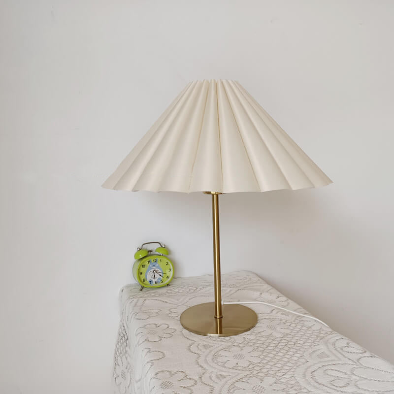 Retro Nostalgic Pleated Cloth Cover Umbrella Design 1-Light Table Lamp, Vintage Home Decor, Mid-Century Modern Table Lamp, Classic Linen Shade Lamp, Stylish Decorative Lighting, Living Room Accent Lamp, Unique Bedroom Lamp, Warm Glow Mood Lighting, Chic D