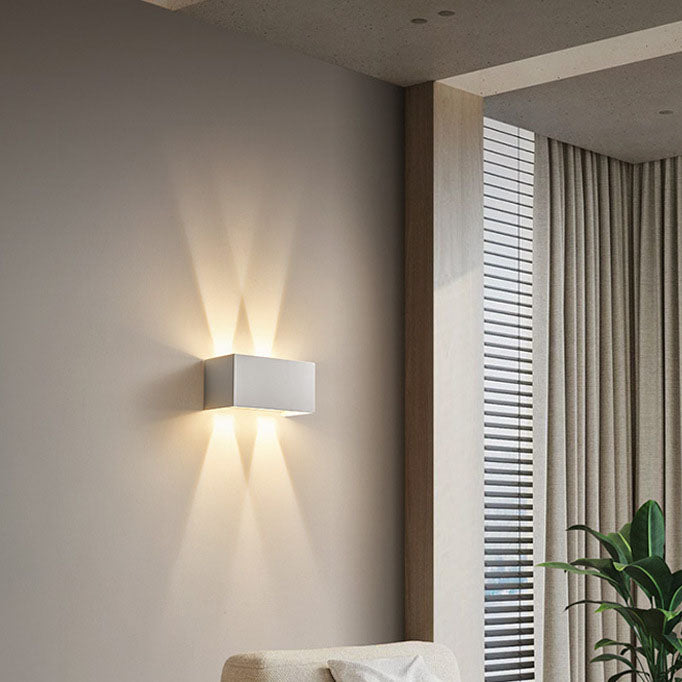 Modern Minimalist Aluminum Adjustable LED Wall Sconce for Entryway