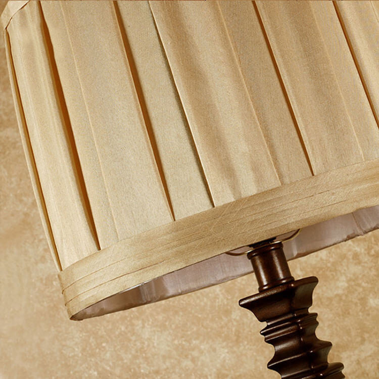 Modern European Retro Pleated Floor Lamp - 1-Light Designer Lighting