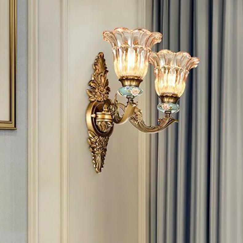 Traditional European Resin Zinc Alloy Glass Flower Wall Sconce for Living Room