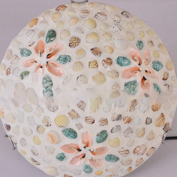 Contemporary Scandinavian Round Shell Flush Mount Ceiling Light - 2/3/4 Light for Living Room

Elevate your living space with this stylish Contemporary Scandinavian Round Shell Flush Mount Ceiling Light. Featuring a unique design with a blend of iron and