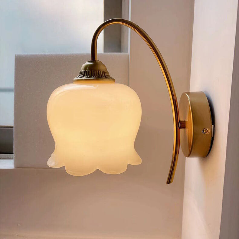 Vintage Floral Resin Wall Sconce - Copper Iron 1-Light Lamp for Bedroom