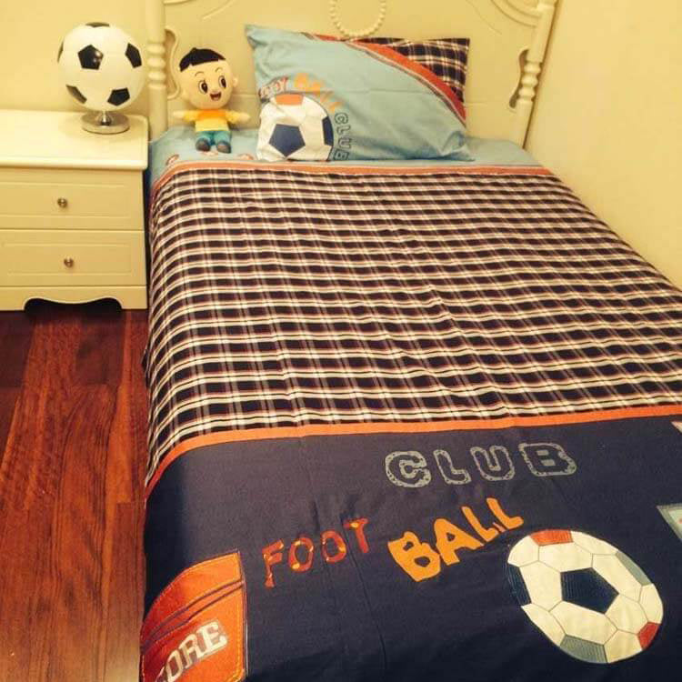Children's Creative Sports Ball Design Table Lamp | Kids Room Decor | Sports-Themed Lighting | Unique Night Light for Boys & Girls | Fun Bedroom Accessory | Soccer, Basketball, Baseball Lamp | Ideal Gift for Young Athletes