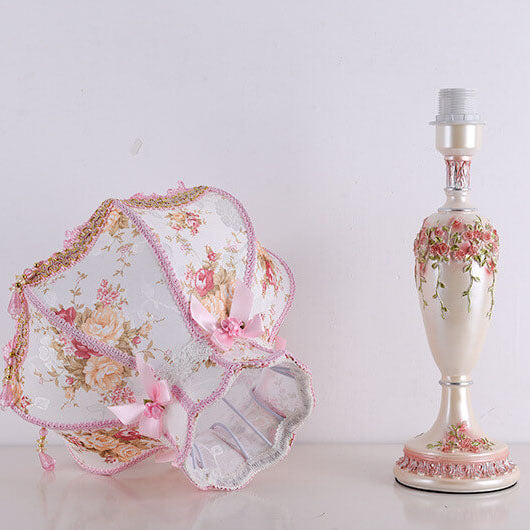 European Romantic Fabric Tassel 1-Light Table Lamp, Vintage Chic Lighting, Elegant Home Decor, Bedside Reading Lamp, Soft Ambient Lighting, Decorative Lamp for Living Room, Stylish Room Accent, Fabric Shade with Tassel, Classic Design Lamp, Luxury Table L