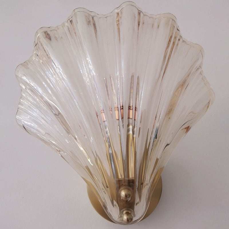 Modern Art Deco Scalloped Shell Amber Glass Wall Sconce Lamp - Brass Frame 1-Light Design for Bedroom