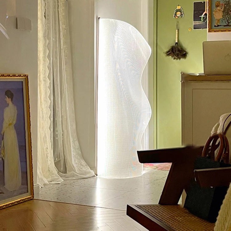 Modern Art Deco Acrylic Aluminum LED Floor Lamp for Living Room  

Transform your living space with this stunning Modern Art Deco floor lamp. Crafted from durable acrylic and aluminum, this irregular-shaped lamp features energy-efficient LED lighting that