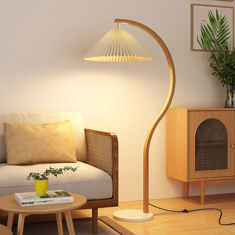 Modern Minimalist Pleated Fabric & Curved Iron 1-Light Floor Lamp for Living Room