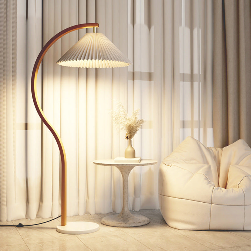 Modern Minimalist Pleated Fabric & Curved Iron 1-Light Floor Lamp for Living Room