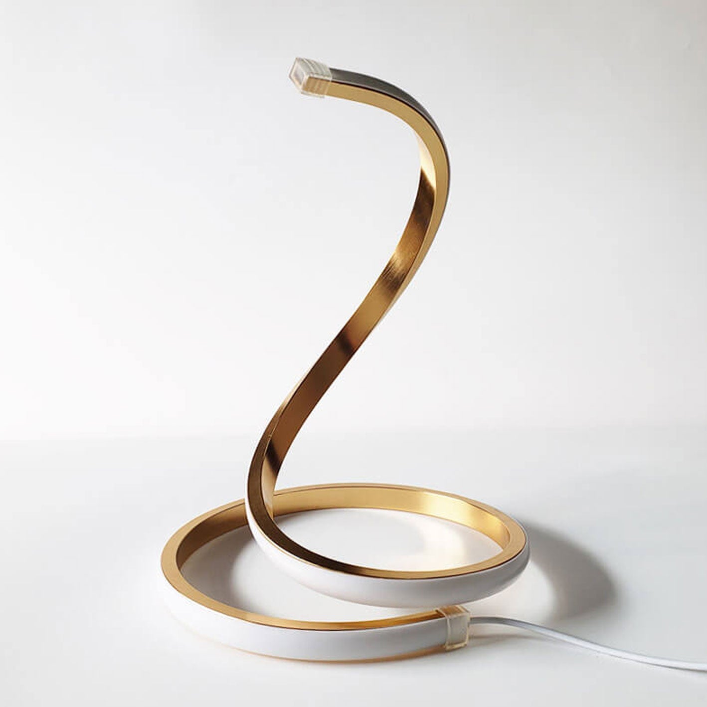 Modern Creative Snake Shape LED Touch Dimming Table Lamp, Adjustable Brightness Desk Light, Flexible Curved Design, USB Rechargeable, Stylish Bedroom Decor, Unique Nightstand Lighting, Home Office Desk Lamp, Contemporary Interior Lighting, Energy-Efficien