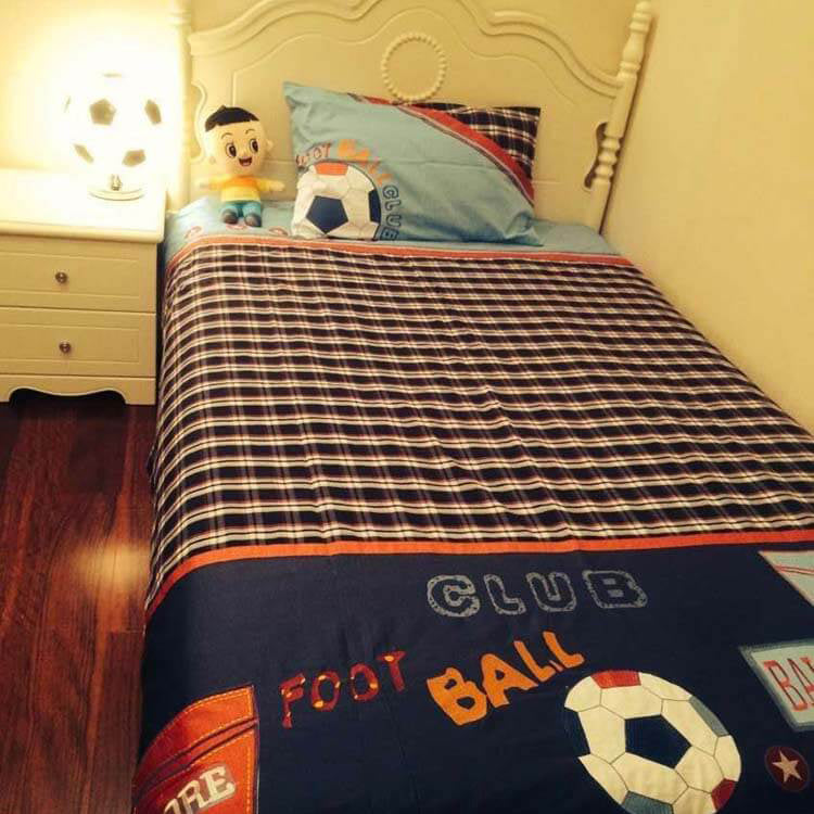 Children's Creative Sports Ball Design Table Lamp | Kids Room Decor | Sports-Themed Lighting | Unique Night Light for Boys & Girls | Fun Bedroom Accessory | Soccer, Basketball, Baseball Lamp | Ideal Gift for Young Athletes