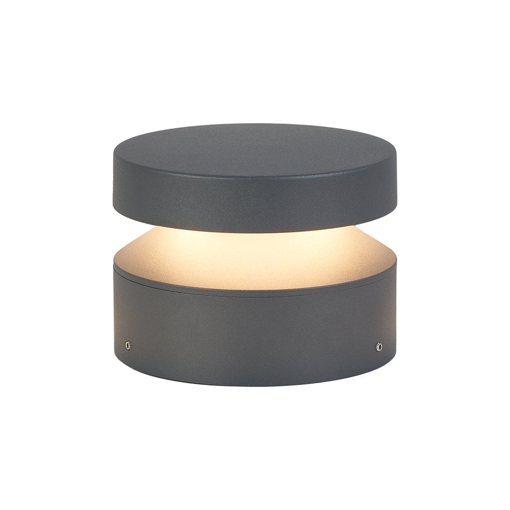 110V LED Landscape Lights - Waterproof Minimalist Outdoor Lighting