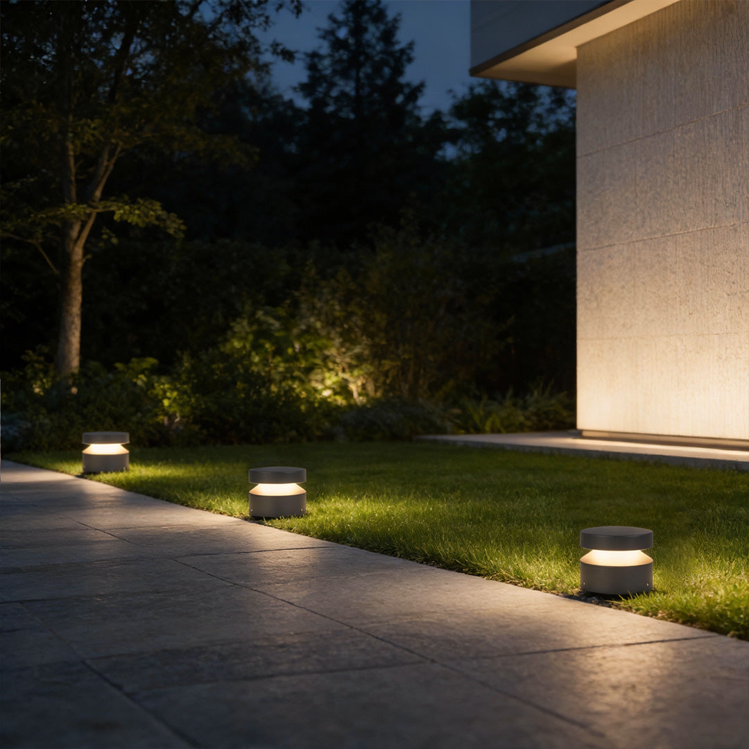 110V LED Landscape Lights - Waterproof Minimalist Outdoor Lighting