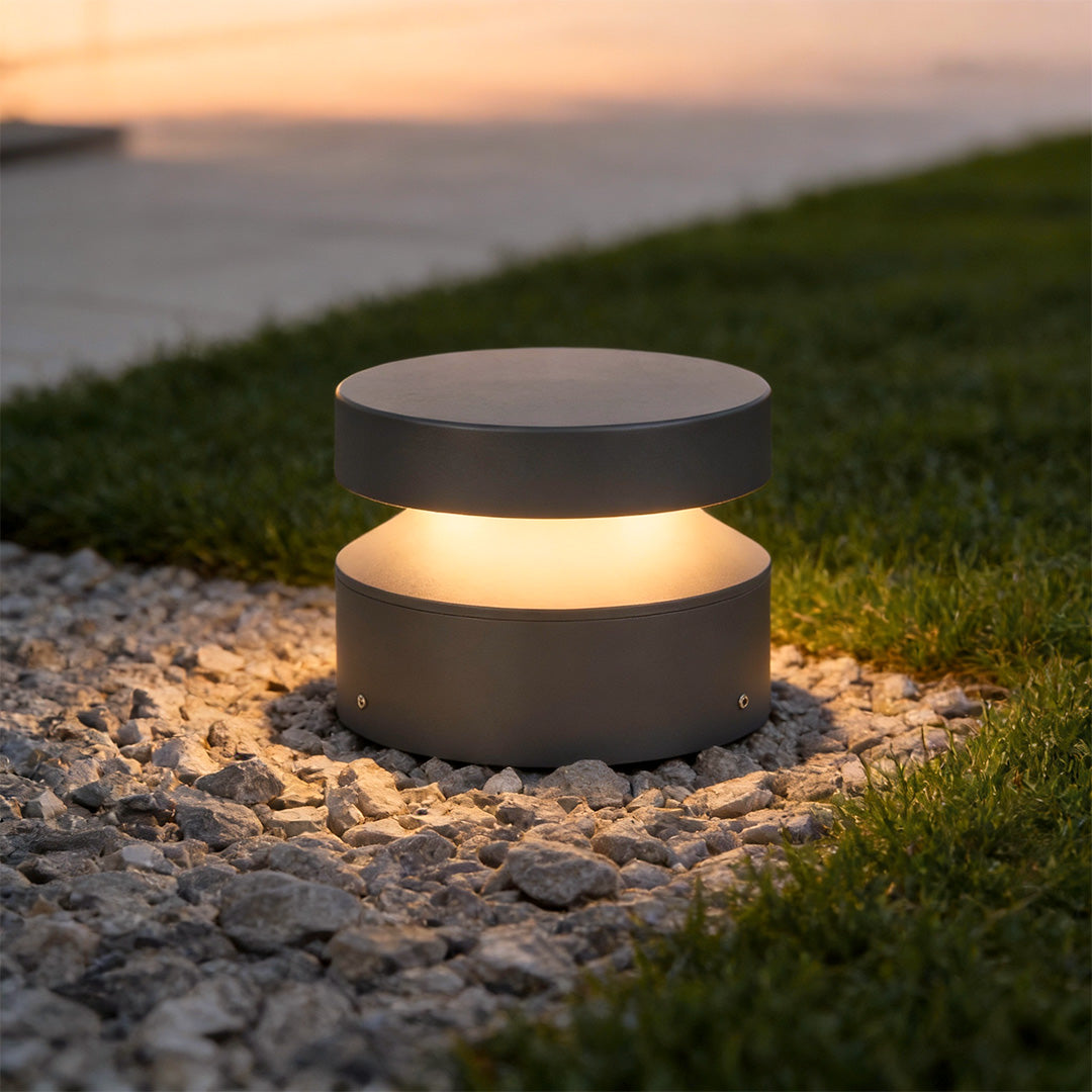 110V LED Landscape Lights - Waterproof Minimalist Outdoor Lighting