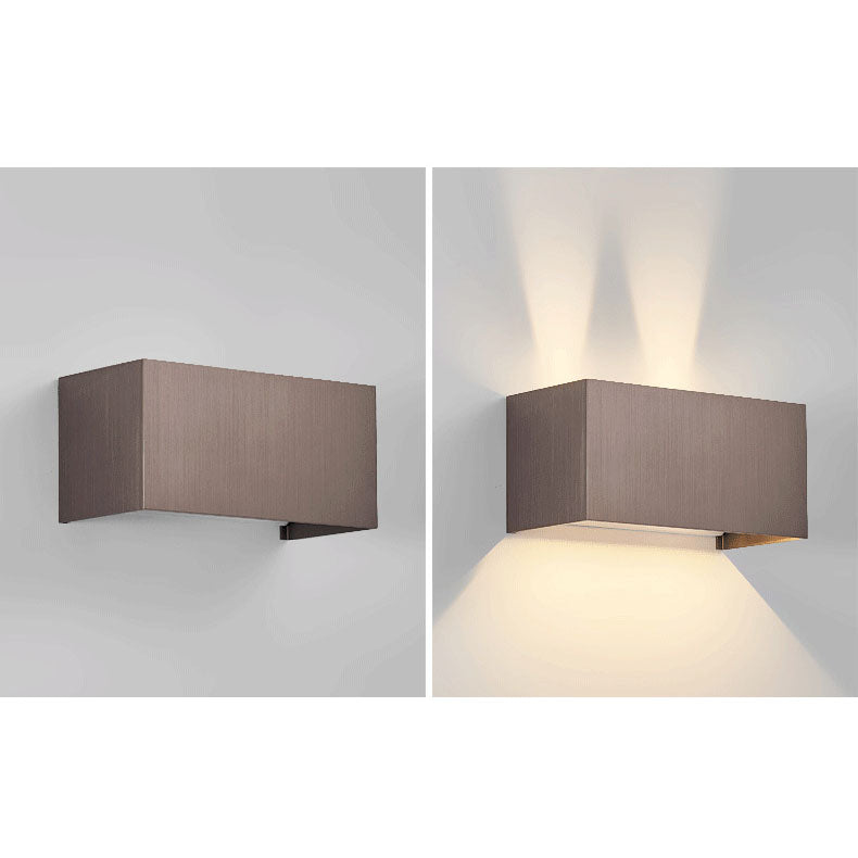 Modern Minimalist Adjustable Aluminum LED Wall Sconce for Entryway