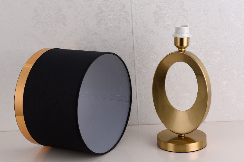 Modern Luxury Fabric Ring Base 1-Light Table Lamp Elegant Home Decor Contemporary Lighting Stylish Nightstand Lamp Designer Table Lamp Soft Glow Bedroom Lighting USB Table Lamp Modern Interior Design Lighting Solutions High-End Table Lamps for Living Room