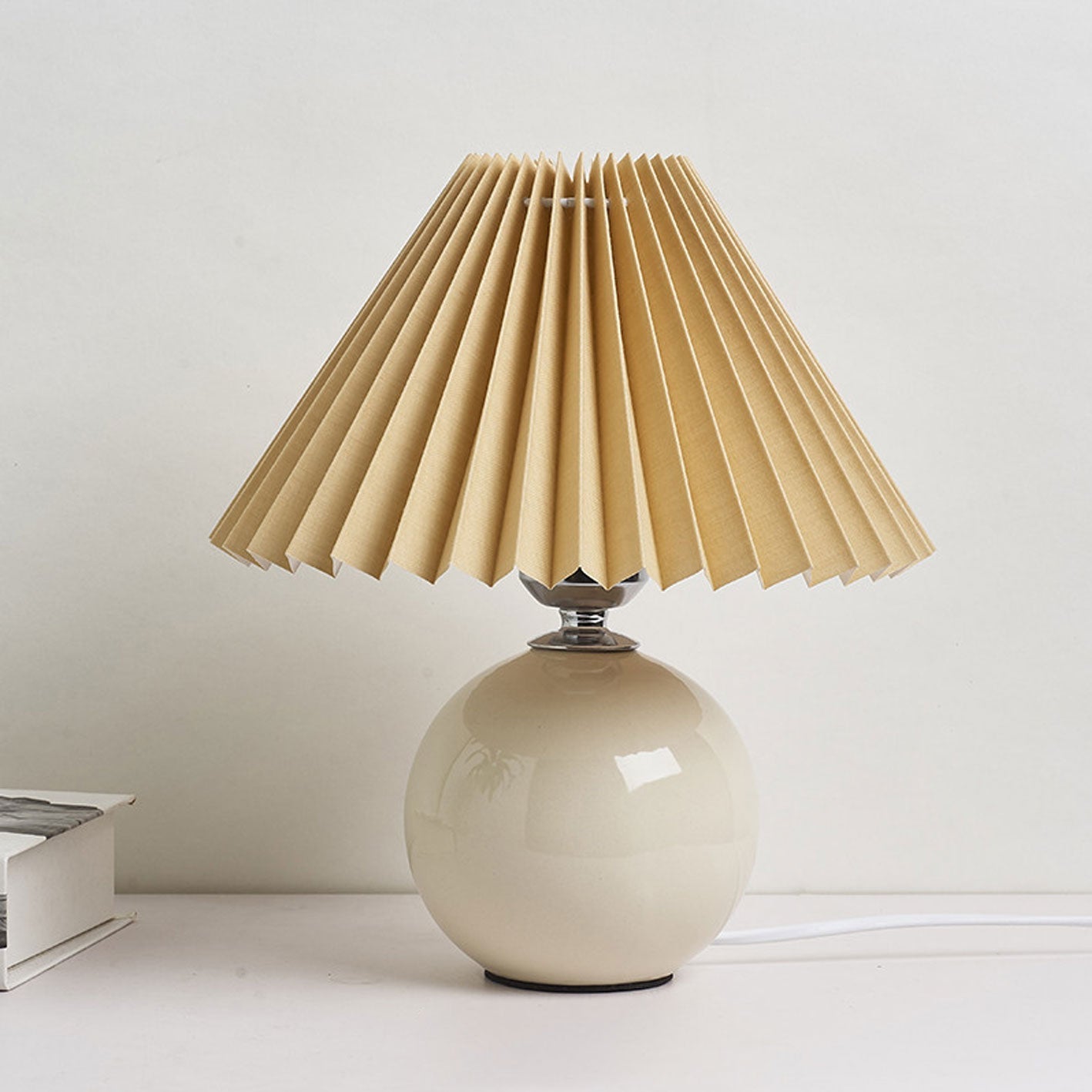 Nordic Minimalist Ceramic Pleated Table Lamp - 1-Light Design, Modern Home Decor, Scandinavian Style Lighting