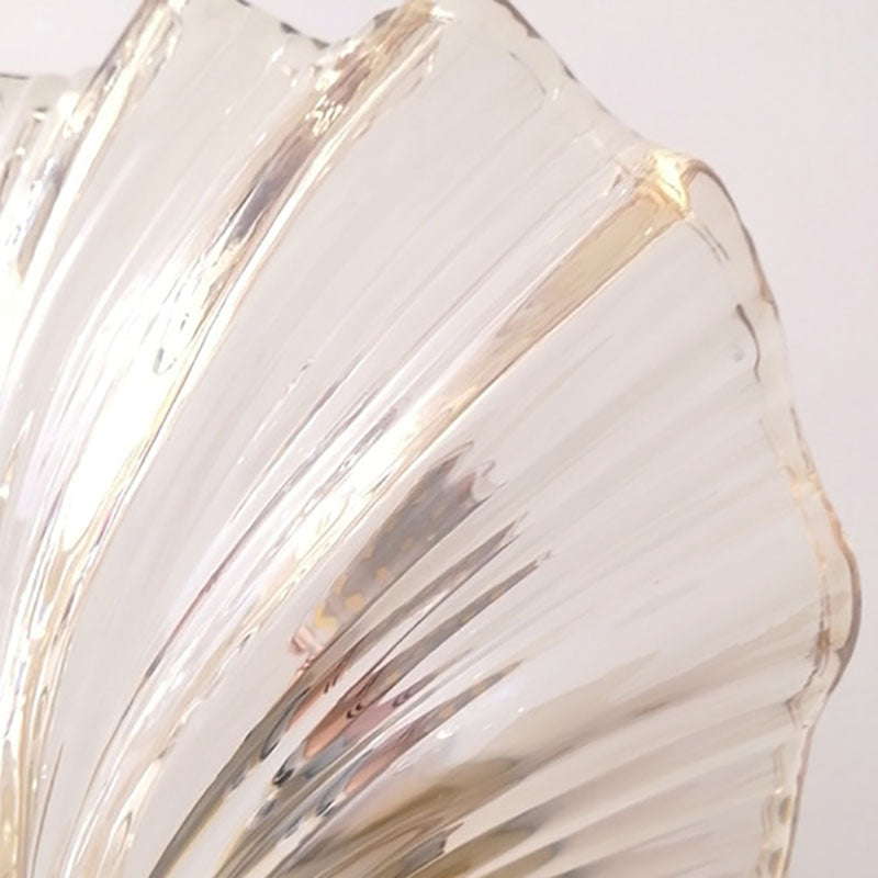 Modern Art Deco Scalloped Shell Amber Glass Wall Sconce Lamp - Brass Frame 1-Light Design for Bedroom