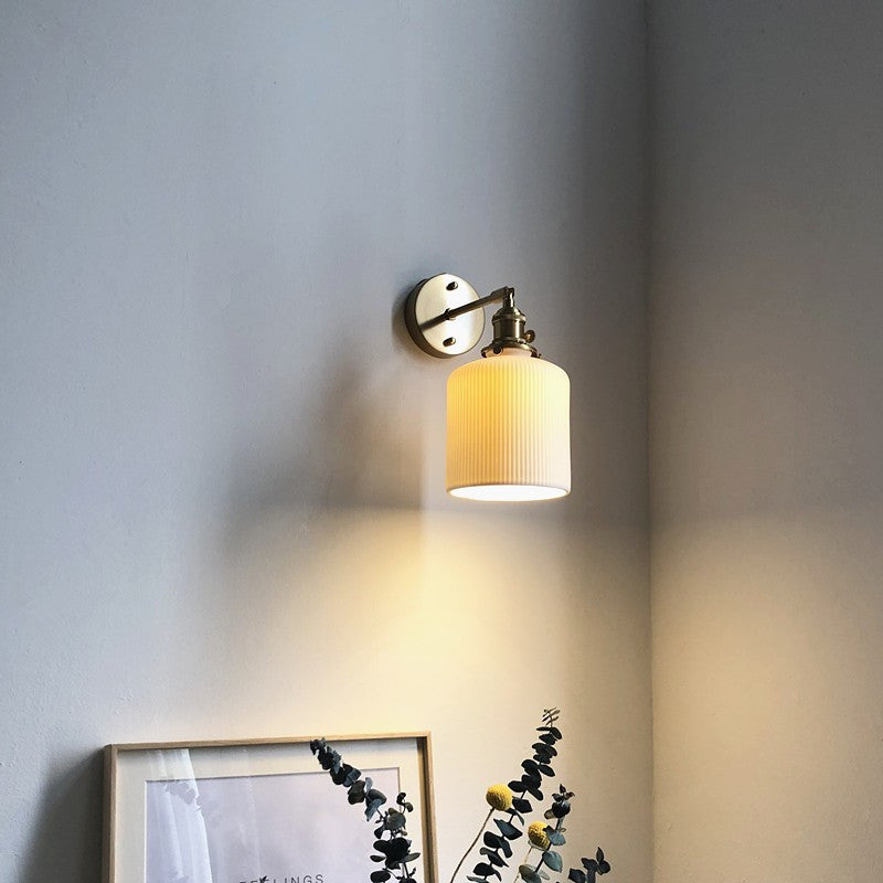 Japanese Retro Minimalist Brass Lucite Wall Sconce 1-Light Lamp