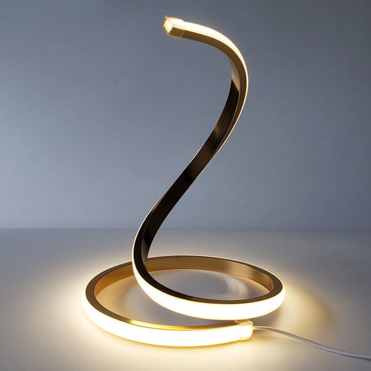 Modern Creative Snake Shape LED Touch Dimming Table Lamp, Adjustable Brightness Desk Light, Flexible Curved Design, USB Rechargeable, Stylish Bedroom Decor, Unique Nightstand Lighting, Home Office Desk Lamp, Contemporary Interior Lighting, Energy-Efficien