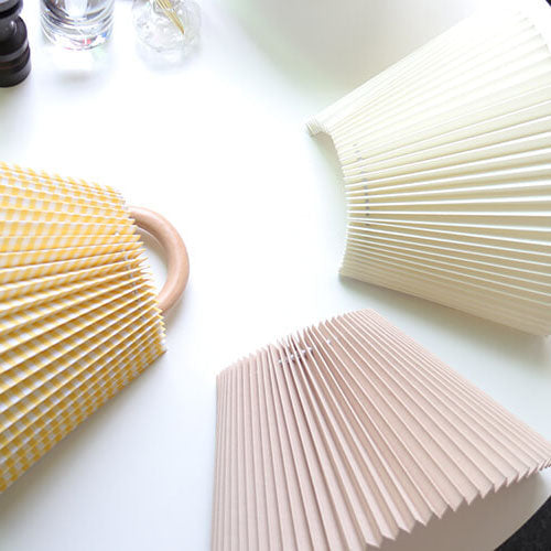 Modern Solid Wood Pleated Semi-Circle 1-Light Wall Sconce Lamp