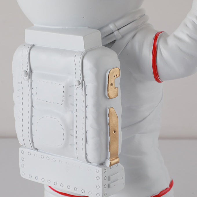 Contemporary Creative Resin ABS Astronaut 1-Light Table Lamp for Bedroom, Unique Astronaut Night Light, Modern Kids Room Decor, Stylish Desk Lamp for Space Theme, Adjustable LED Lighting, Home Office Accent Lighting, Fun Bedroom Accessories, Decorative As