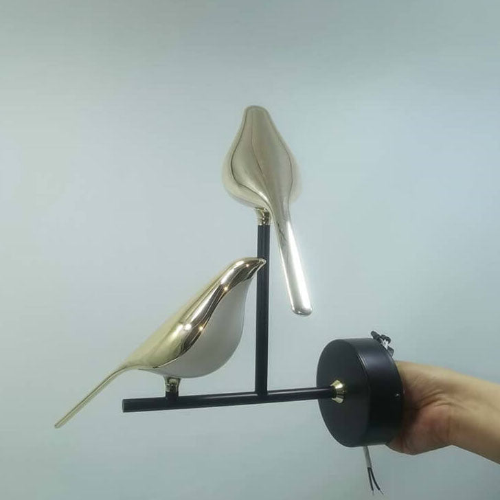 Nordic Minimalist Magpie LED Table Lamp - Contemporary Bird Design, Soft Light, Energy Efficient, Ideal for Home Decor