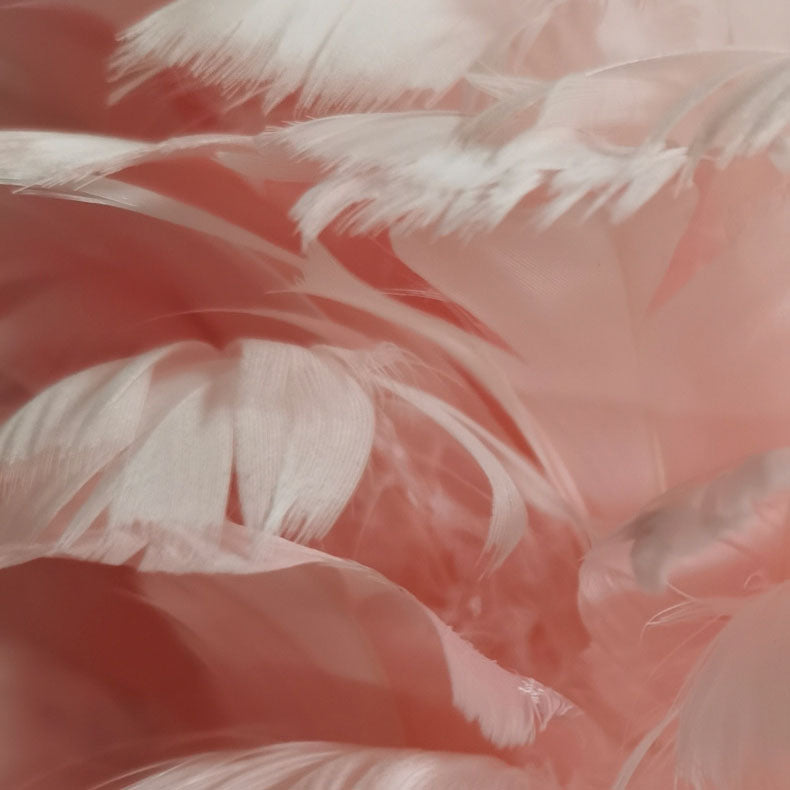 Contemporary Nordic Goose Feather Metal Flamingo Ball 1-Light Table Lamp for Bedside, Modern Accent Lighting, Decorative Bedroom Lamp, Unique Home Decor, Stylish Nightstand Light, Chic Flamingo Design, Soft Ambient Glow, Artful Lighting Fixture