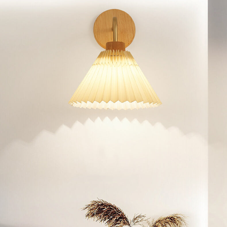 Modern Minimalist Pleated Umbrella Shade Wall Sconce Lamp - 1-Light Fixture, Contemporary Design, Elegant Home Lighting, Stylish Wall Light, Minimalist Decor, Versatile Indoor Illumination