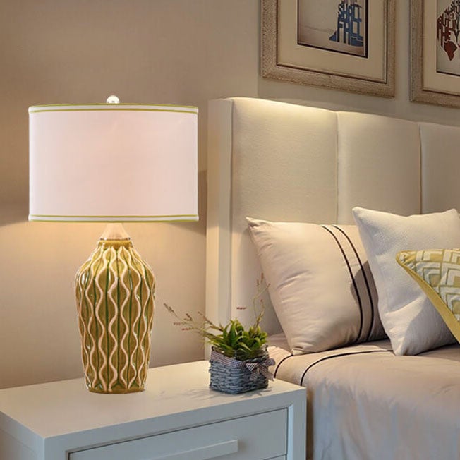 Modern Simple Fabric Ice Cracked Ceramics 1-Light Table Lamp Stylish Home Decor Bedroom Living Room Lighting Decorative Accent Lamp Contemporary Design Unique Ceramic Finish Elegant Modern Lighting Fixture