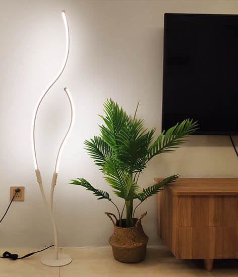 Modern Minimalist Curved Line LED Floor Lamp - Stylish & Energy-Efficient Lighting