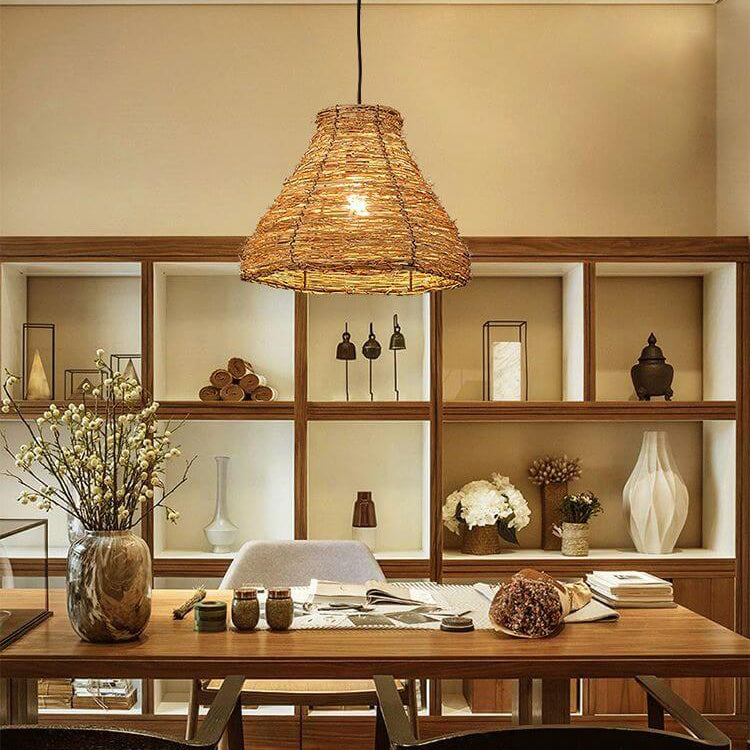 Retro Rattan Weaving Dome Pendant Light - 1-Light Hanging Fixture, Boho Chic Design, Natural Fiber, Indoor Lighting, Vintage Style, Warm Atmosphere, Decorative Ceiling Light